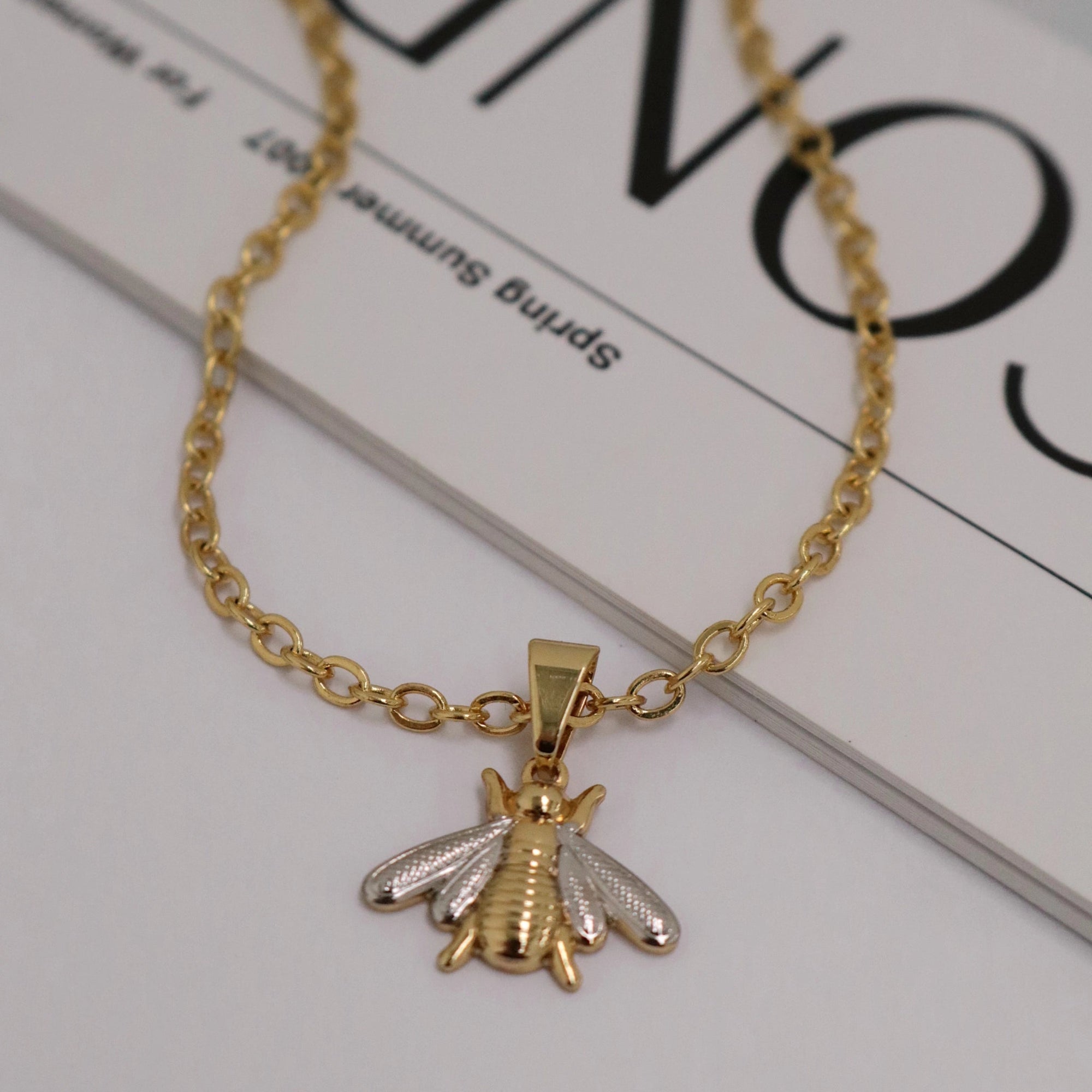 Conjunto Bee