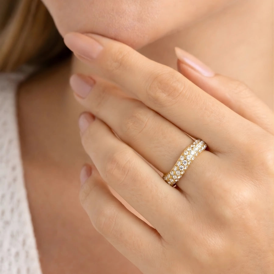 Anel Wave Cravejado - Banhado em Ouro 18k