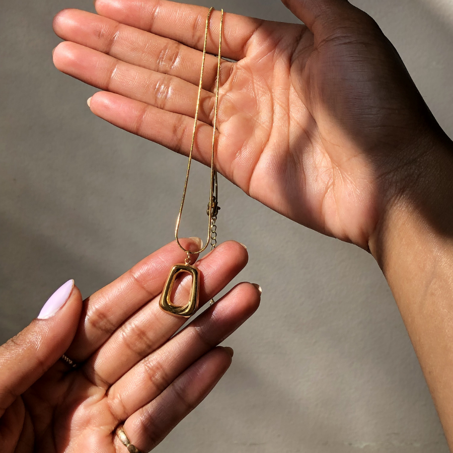 Colar Frame - Banhado em Ouro 18k