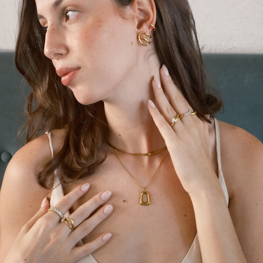 Choker Fita Essencial - Banhado em Ouro 18k