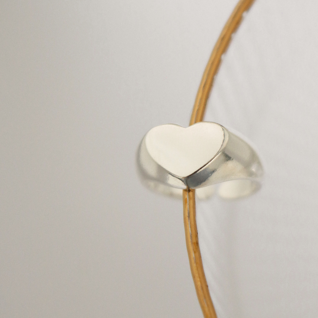 Anel de Dedinho Love